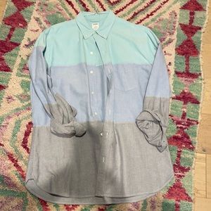 Men’s large slim fit button up shirt